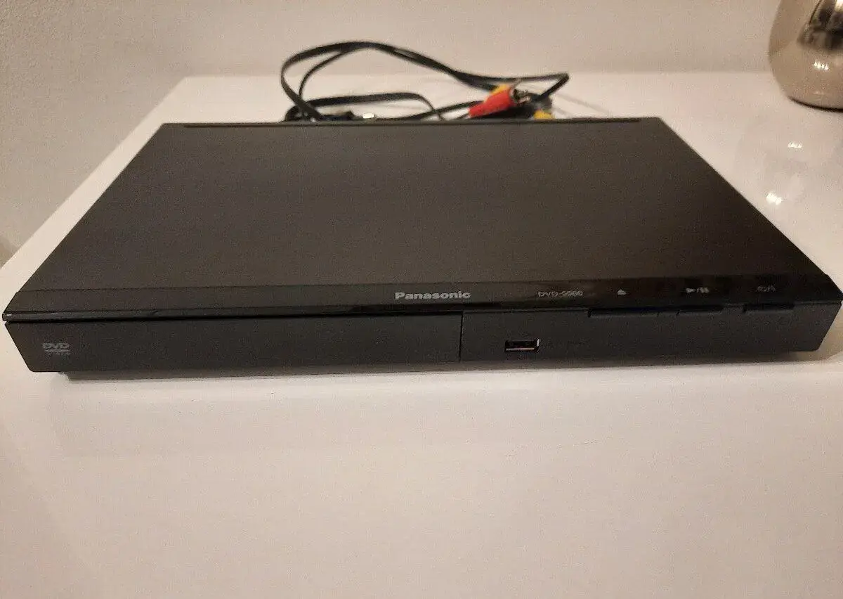Panasonic CD a DVD přehrávač + dálkový ovladač
