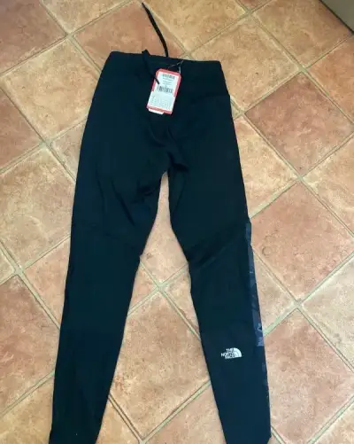 THE NORTH FACE legíny vel XS s visačkou