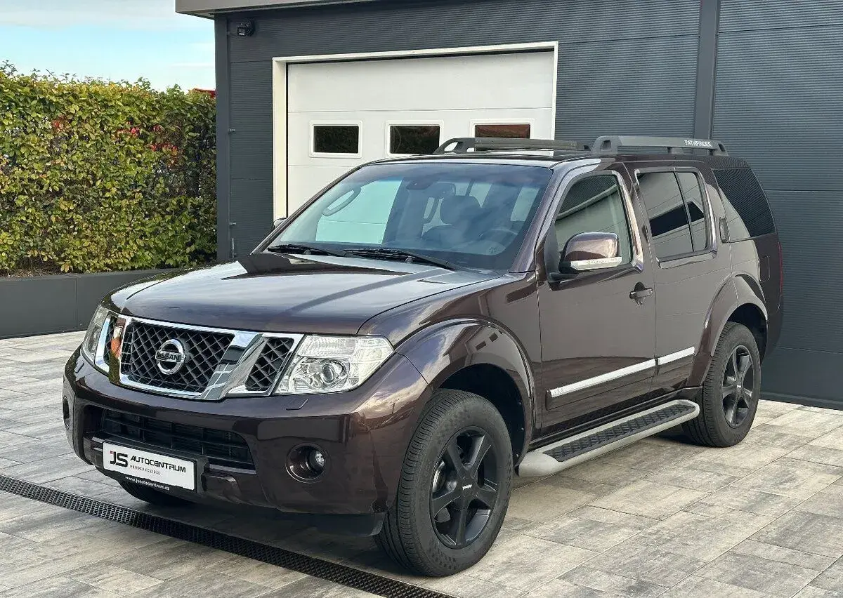 Nissan Pathfinder – 179 947 km