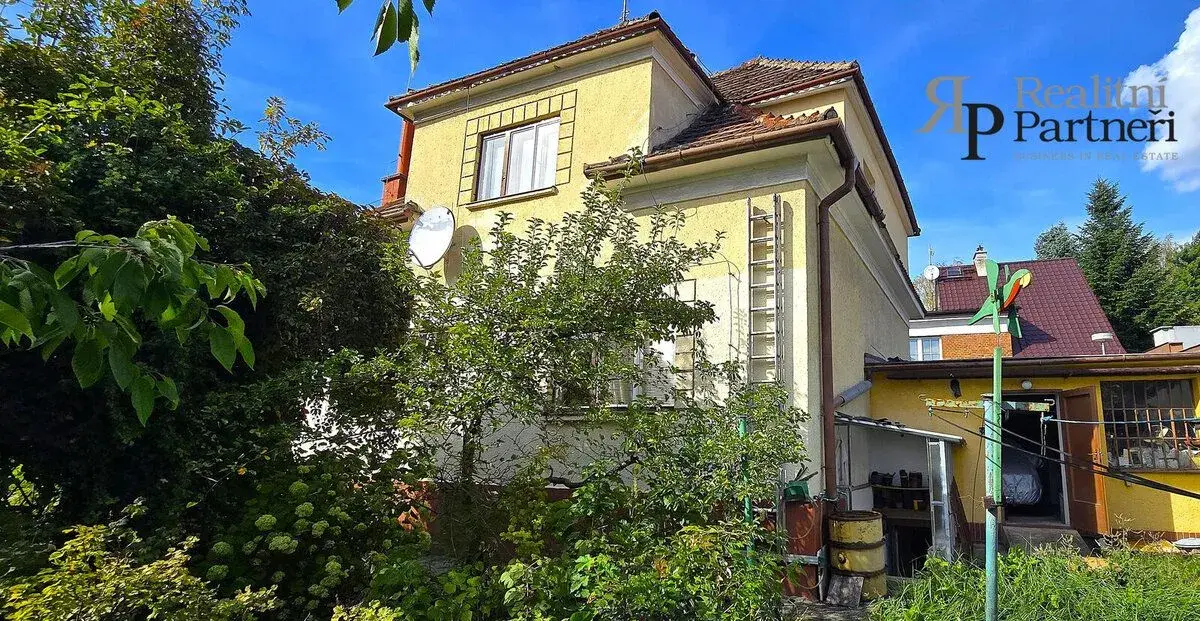 Prodej rodinného domu 4+2 s garáží a zahradou, ul. Sadová, F