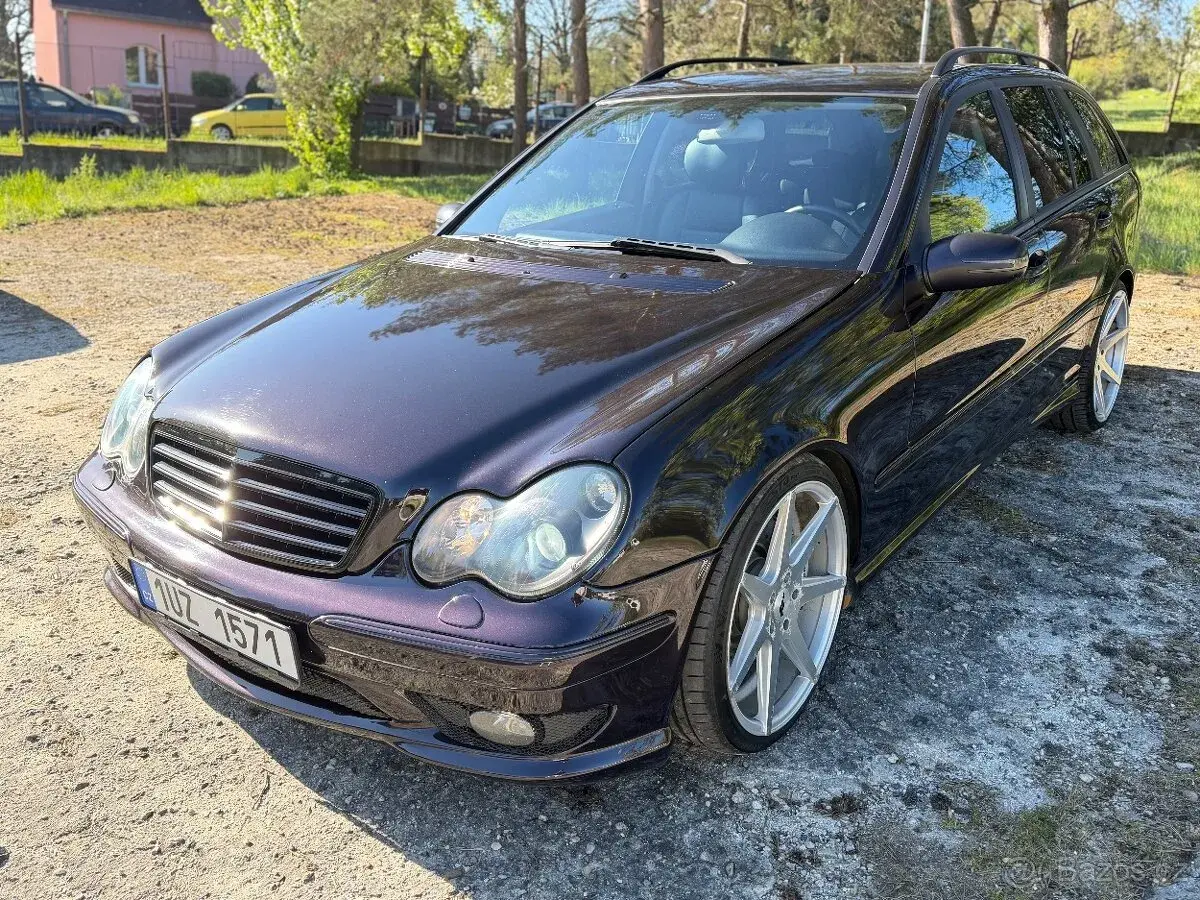 Mercedes-Benz C30 – 2004, 270 411 km