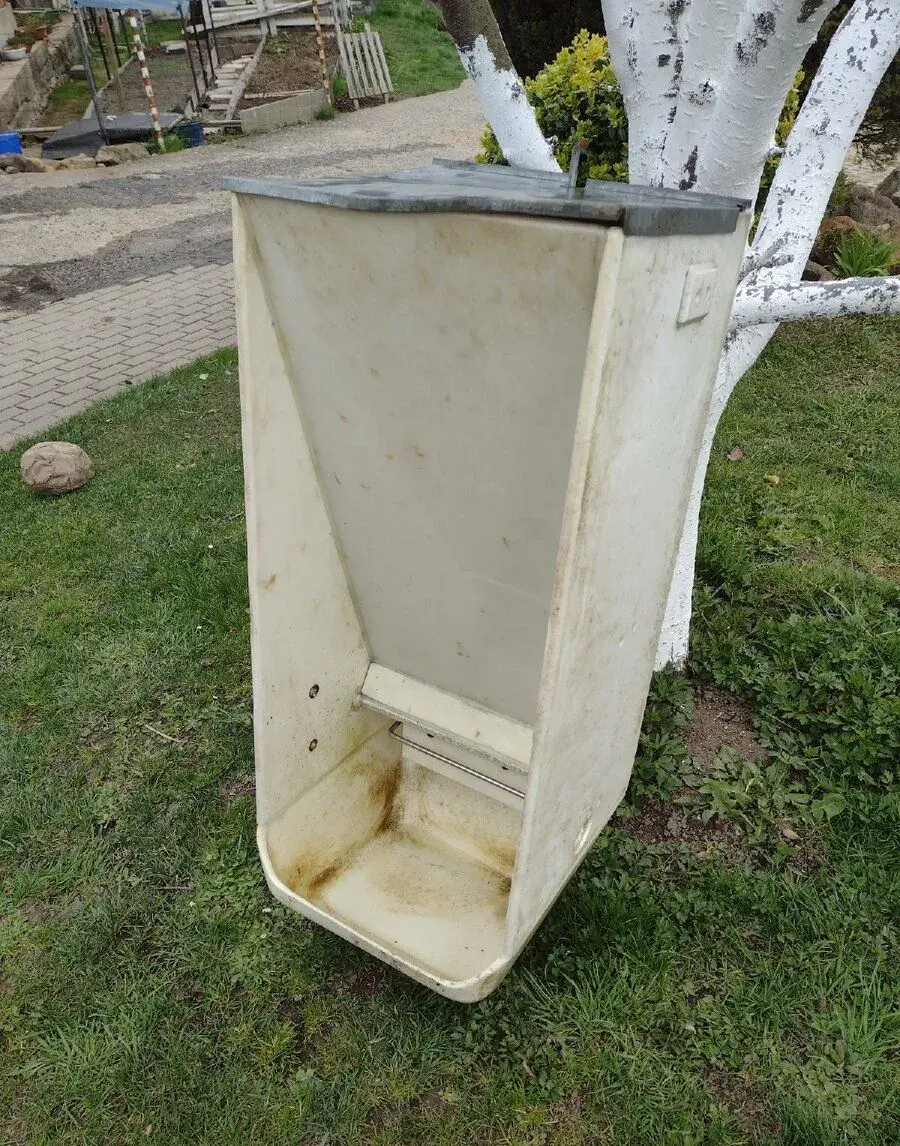Automatické krmítko pro prase /prasata