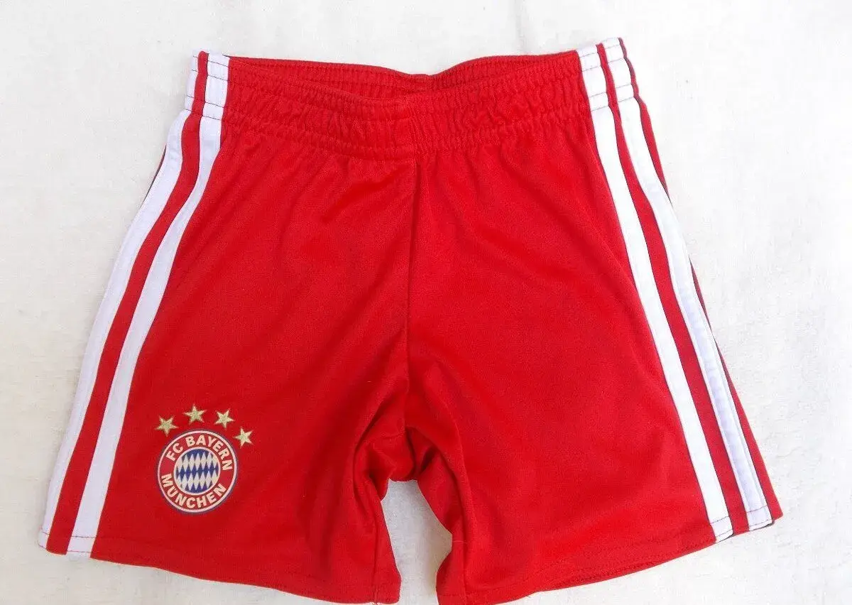 Sportovní kraťasy Adidas vel. 104