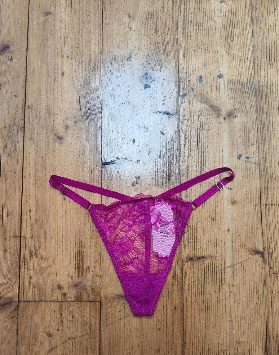 Dámská tanga Victoria´s Secret (V-string) síťované