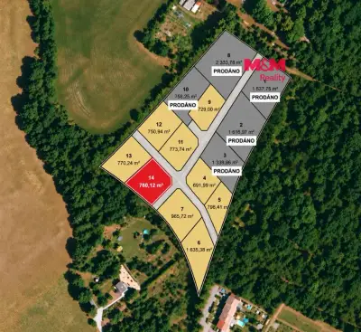 Prodej pozemku k bydlení, 760 m², Líšťany
