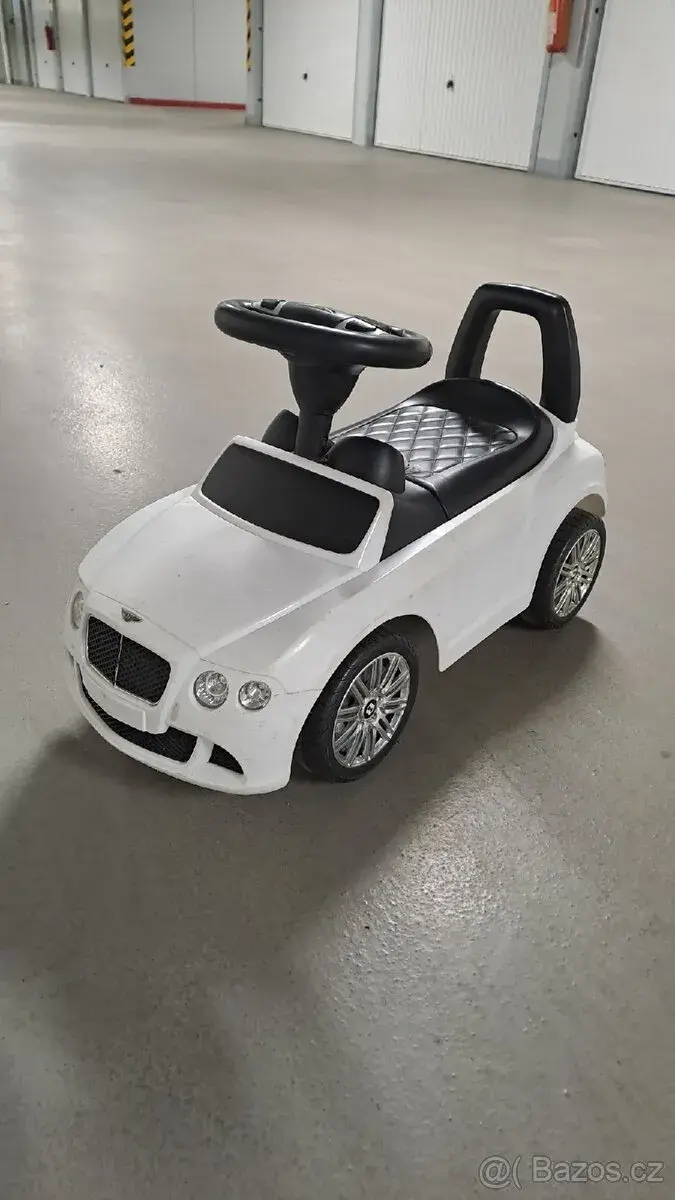 Dětské odrážedlo Bentley