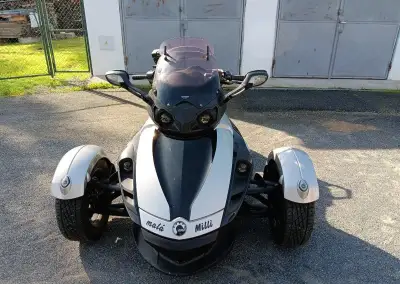 Can-am Spyder RS 1000