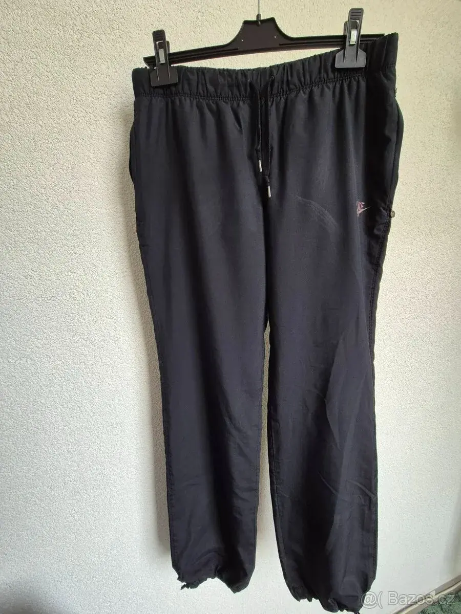 Sportovní kalhoty Nike