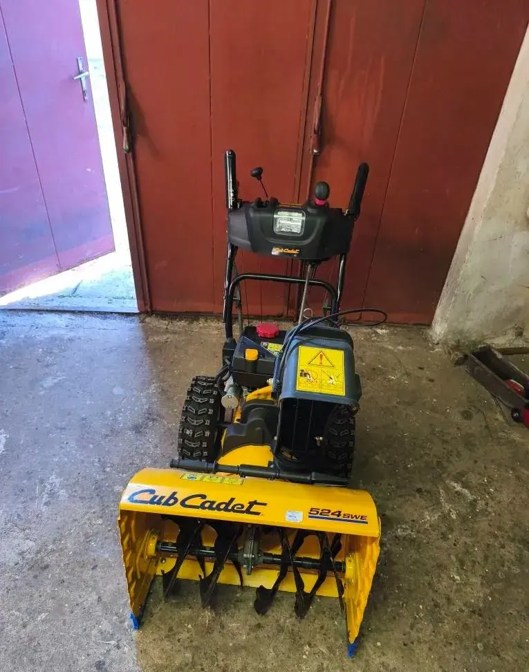 Sněhovou frézu CUB CADET 524 SWE