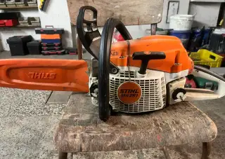 Motorová pila STIHL MS 261 + řetězy a příslušenství