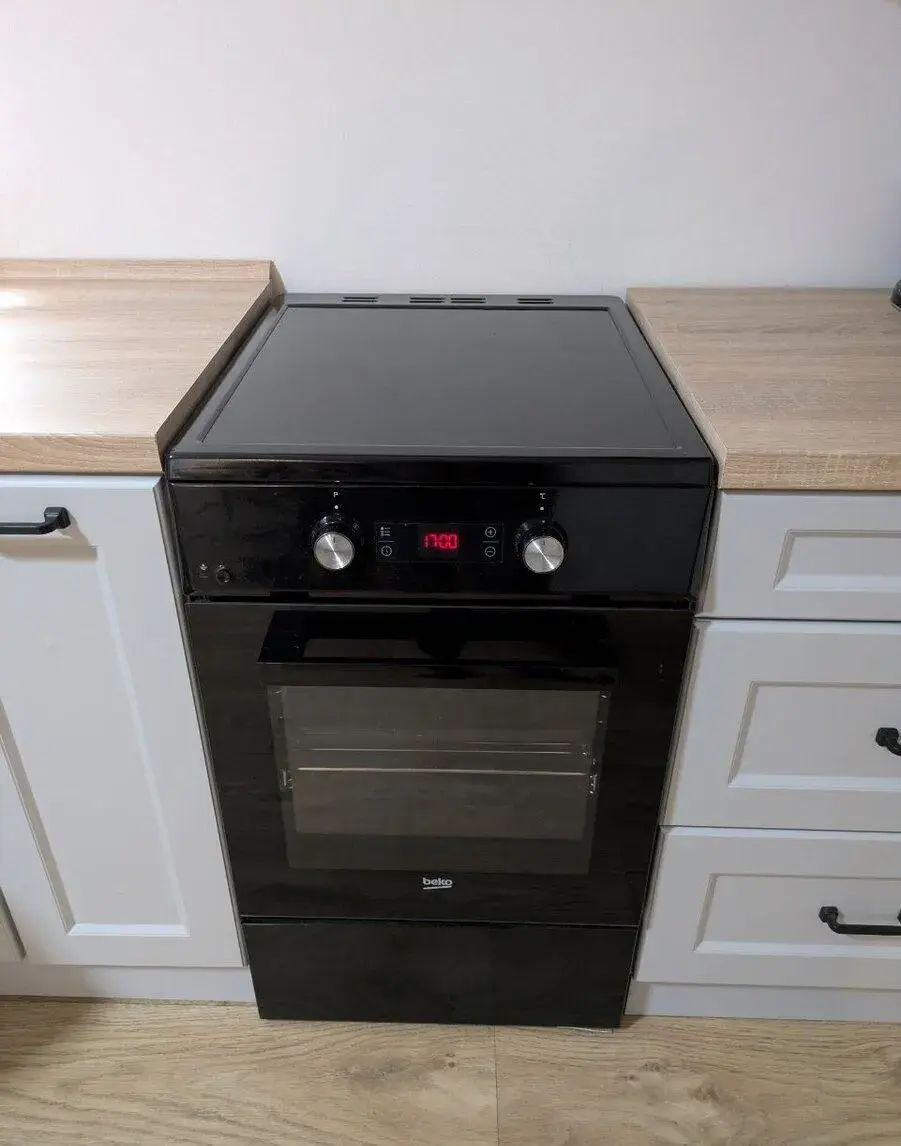 Kombinovaný/Indukční sporák Beko FSM59305BDT – V ZÁRUCE