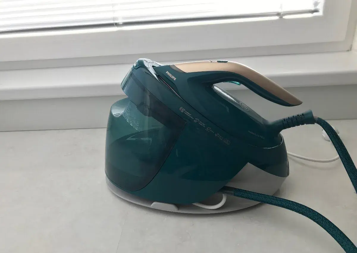 Žehlička parní Philips PerfectCare 7000 Series