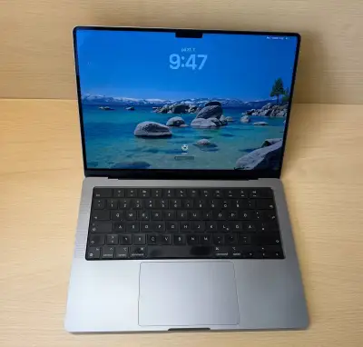 MacBook M1 Pro, 32GB/1TB,14” (rok záruka)