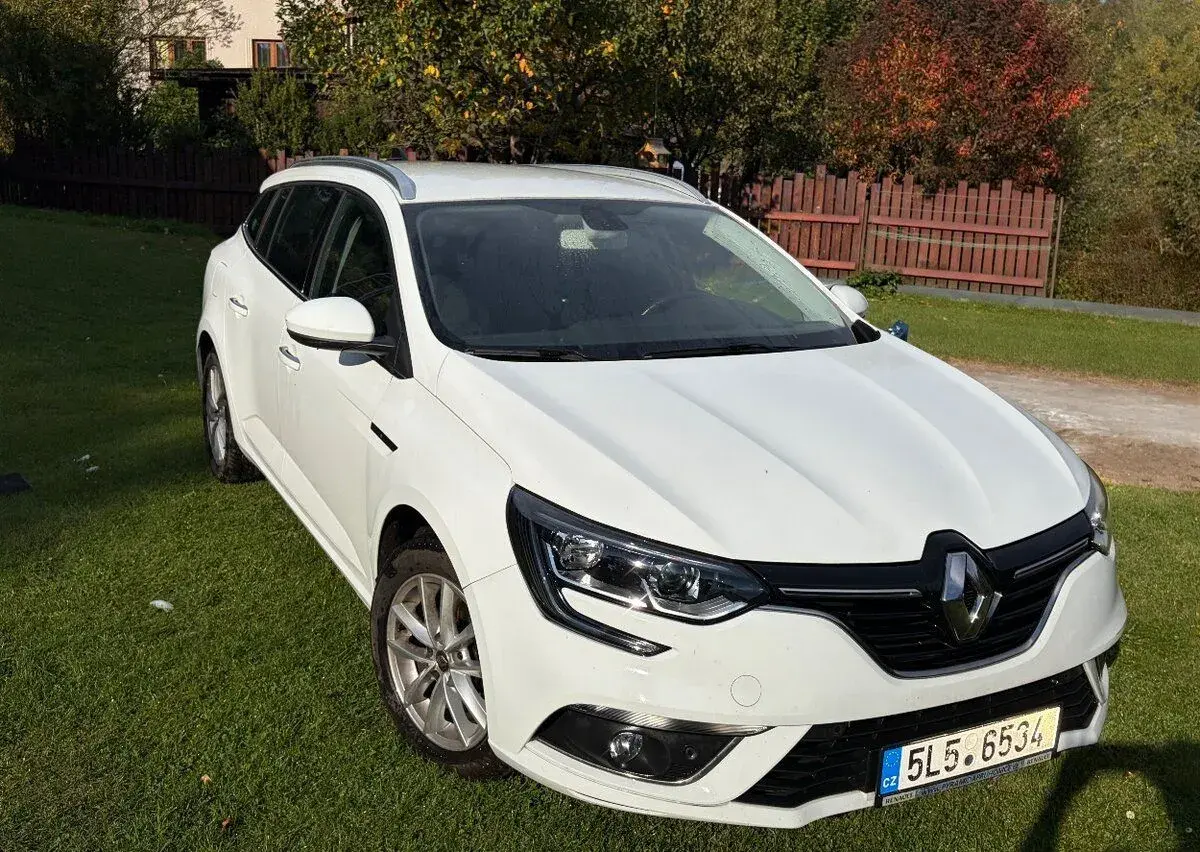 Mégane PRVNÍ MAJITEL, servisní knížka