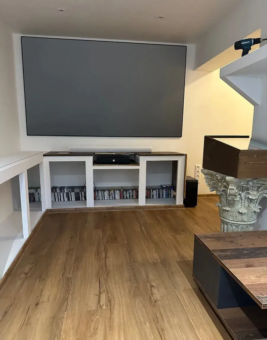 Elite Screens AR100H-CLR