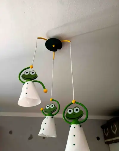 Dětský lustr FROG / Žabáci