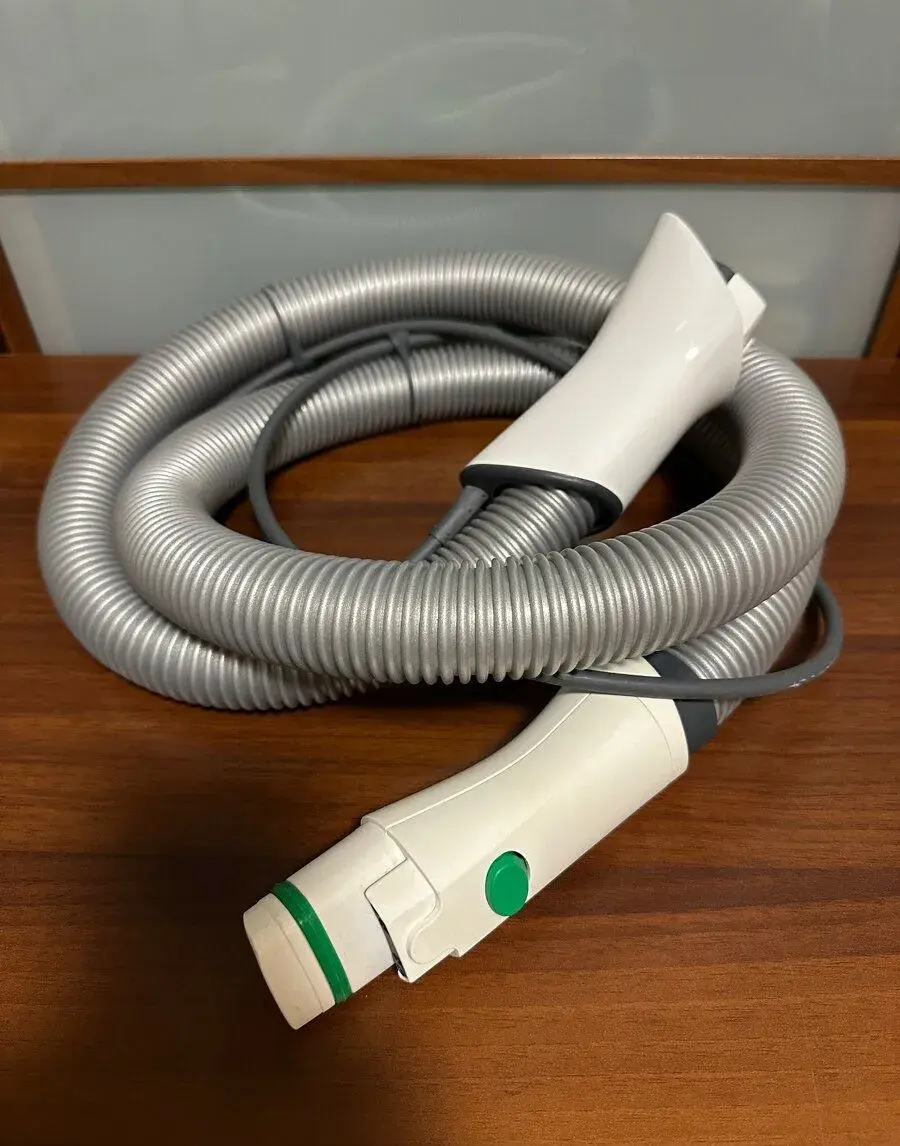 🧹 K dispozici: k prodeji: Elektrická hadice Vorwerk Kobold ESS150