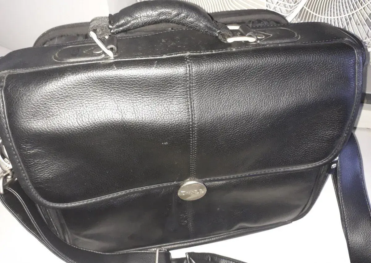 BRAŠNA ZN.DELL NA NOTEBOOK