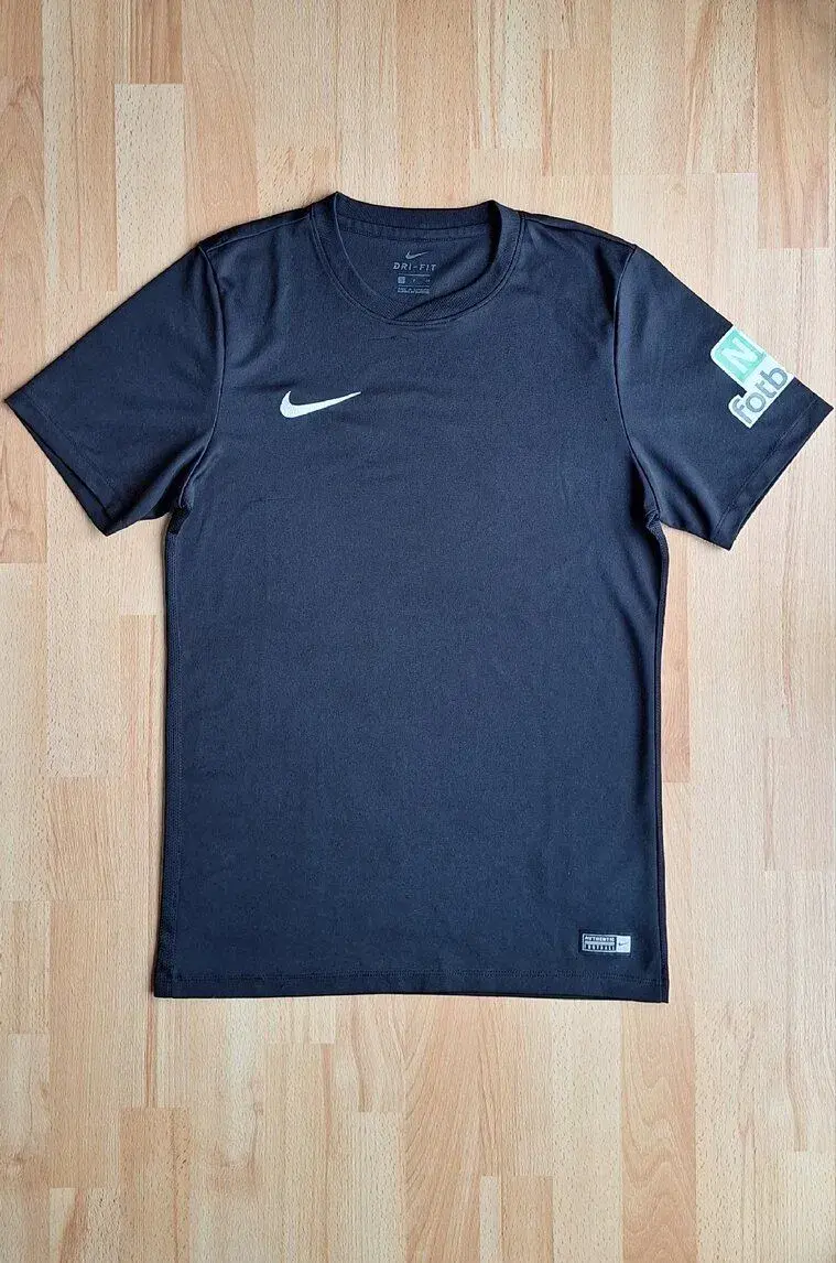 Sportovní fotbalové triko Nike vel. S
