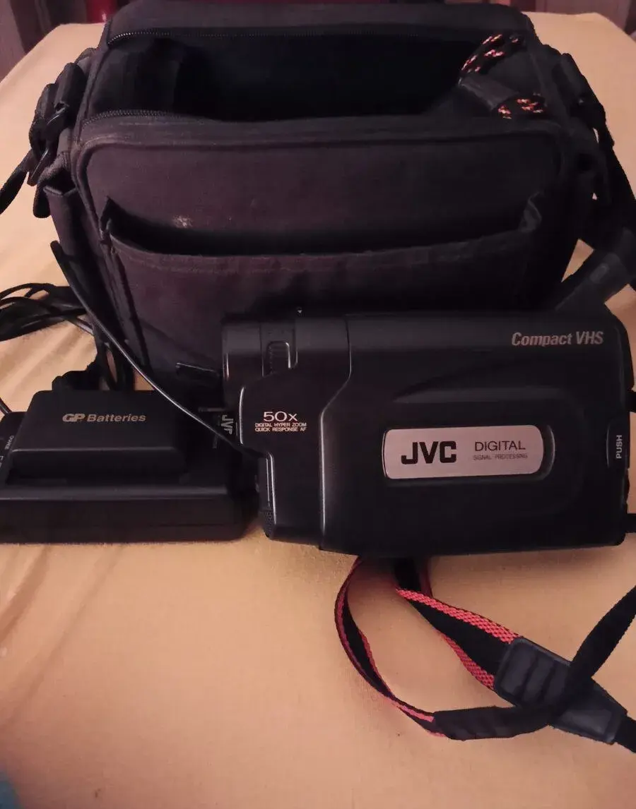VHS kameru JVC