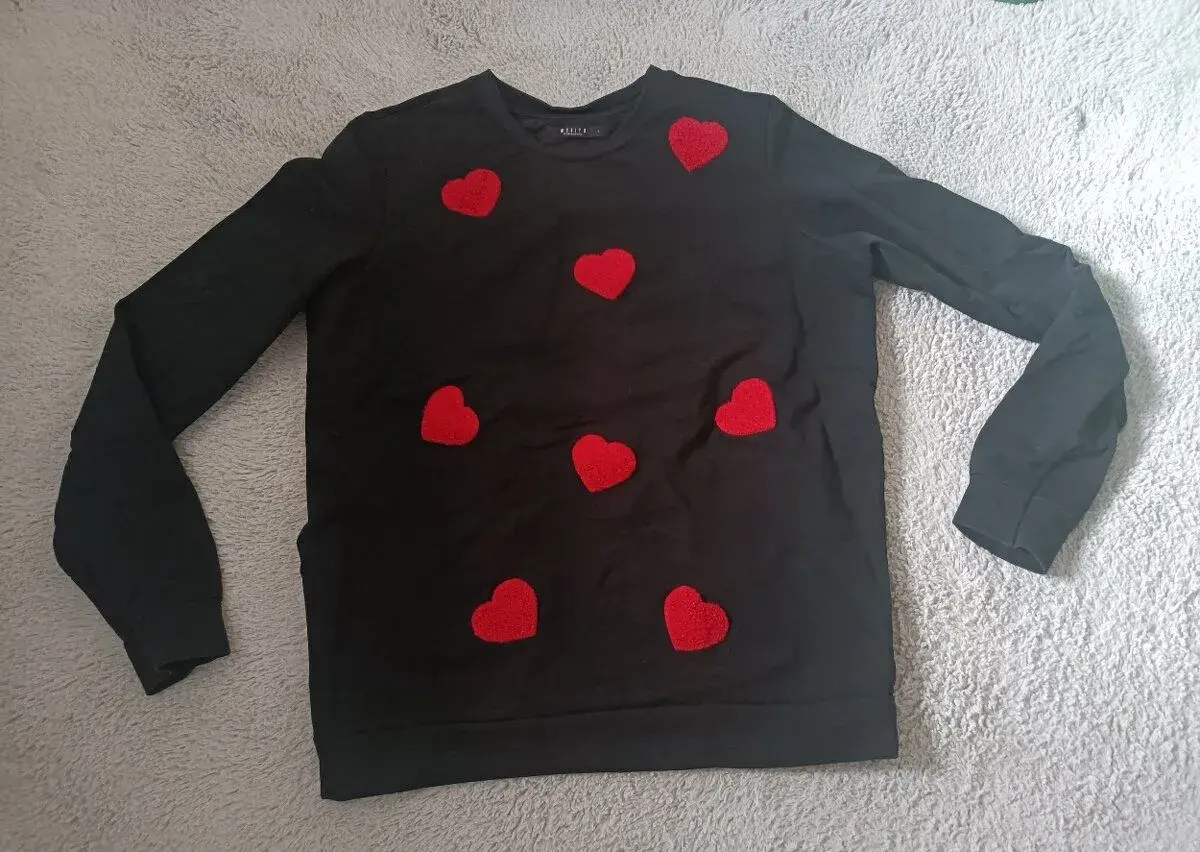 Valentýnská mikina se srdíčky Mohito,velikost L