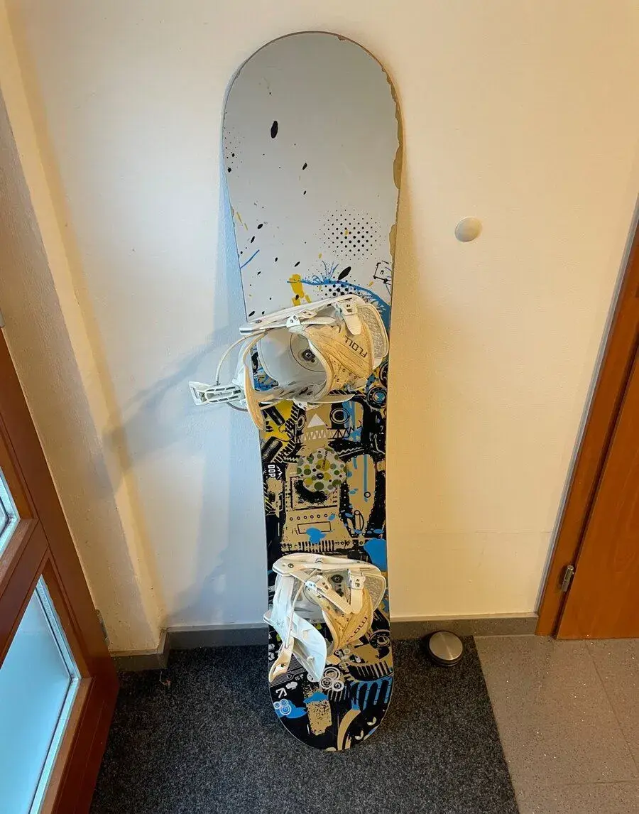Snowboard Flow 140 cm s vázáním Flow