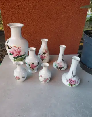 Sada retro čínských porcelánových váziček – 7 ks