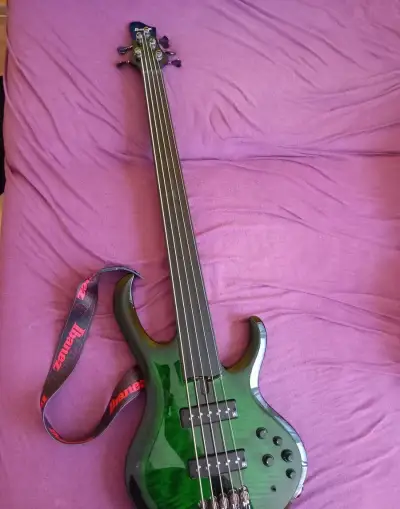 Ibanez SDGB1-DMT (Steve DiGiorgo)