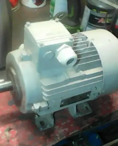 ELEKTROMOTOR