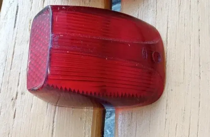 Nepoužitý kryt zadního světla Jawa, ČZ