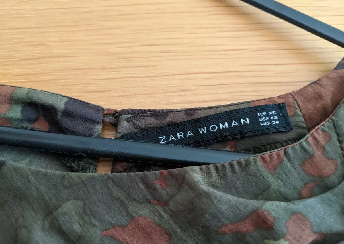 ZARA 100% hedvabna halenka (USA)