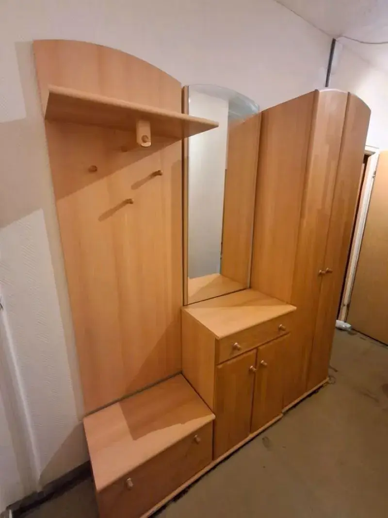 Předsíňová stěna, garderoba - výška 210 cm