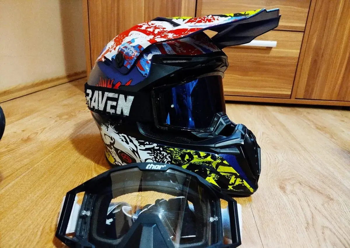Helma, přilba, motokros, enduro