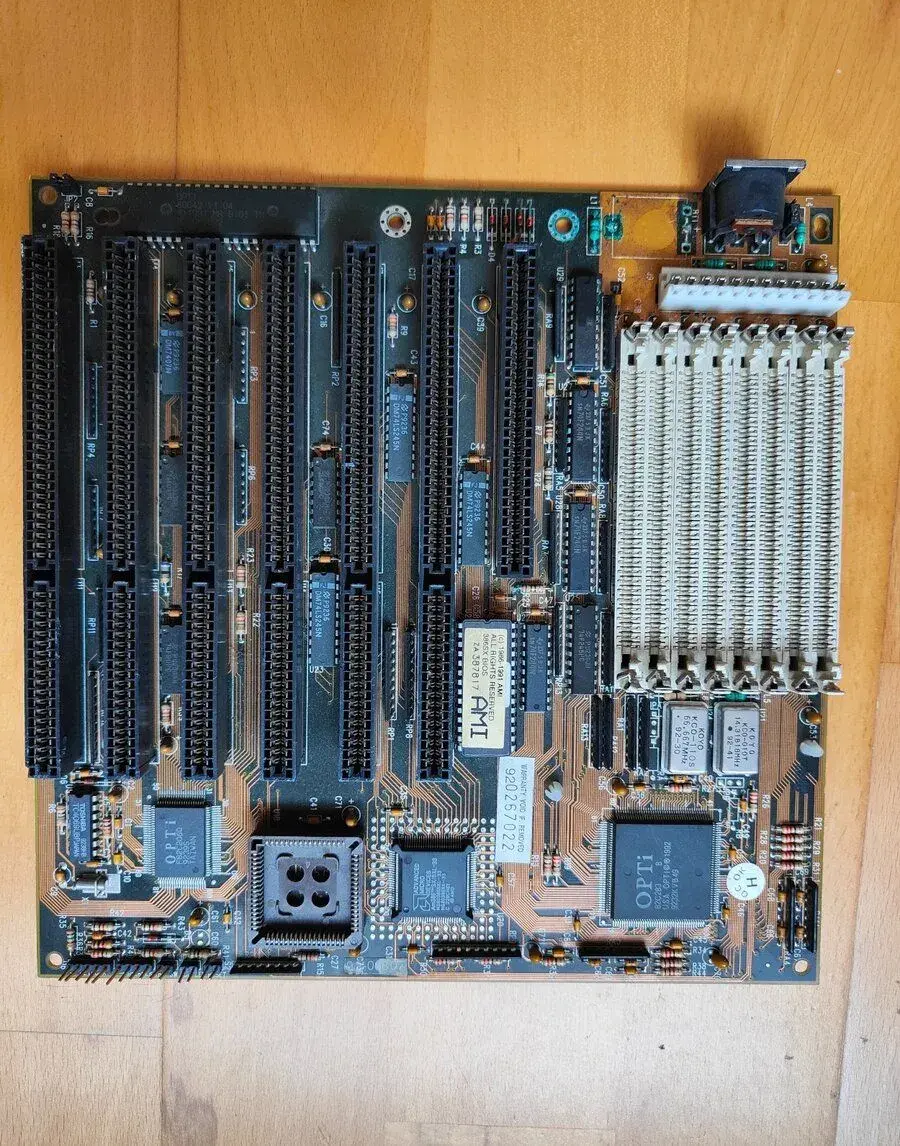 Retro základní deska 386 OPTi AMI BIOS – 7× ISA – na díly