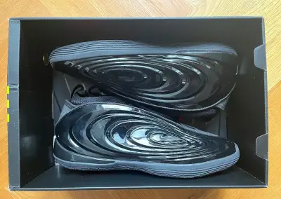Basketbalové boty Adidas Harden Volume, vel. 42