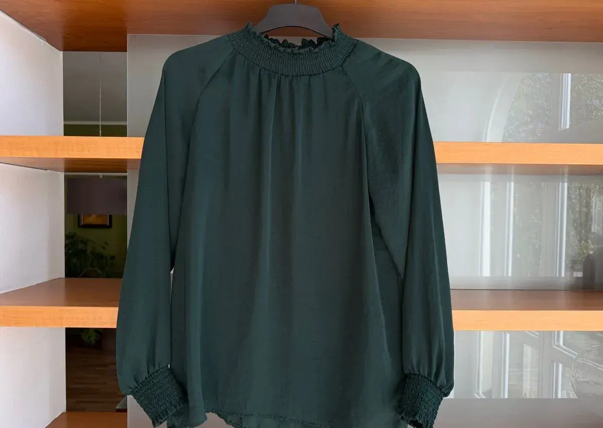 Halenka s nízkým stojáčkem u krku, vel. L/XL