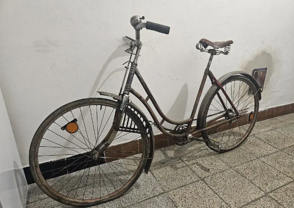 Historické dámské kolo zn. Tezner Chrudim