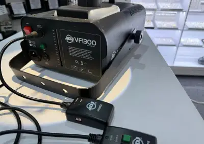 ADJ VF1300 výrobník mlhy a páry 1300 W