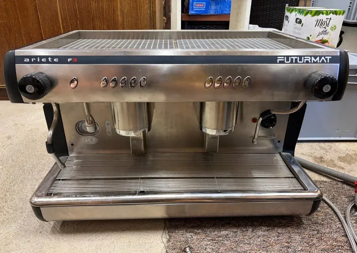 Profi dvoupákový kávovar Futurmat Ariete F3 + 4 páky