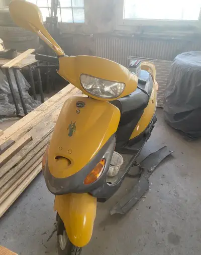Skůtr Kentoya Zoom 50