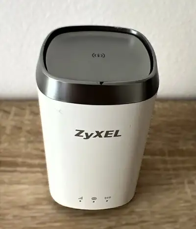 ZyXEL WiFi HomeSpot router 4G Dual-Band LTE4506