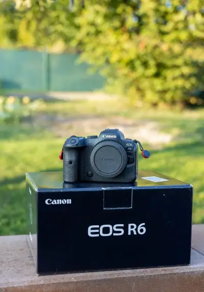 Canon EOS R6
