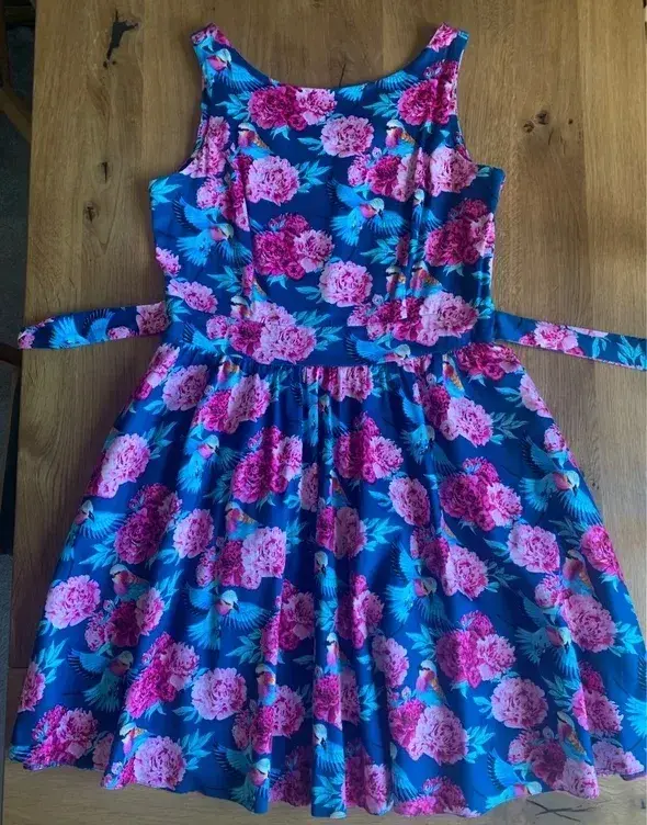 Šaty s kolibříky zn. Lady Vintage, jako nové