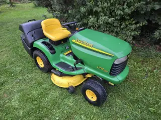 Zahradní traktor John Deere LTR180