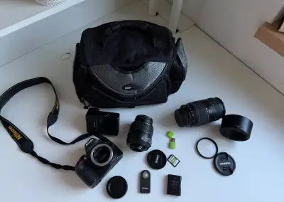 Nikon D3200 + 2 objektivy a příslušenství