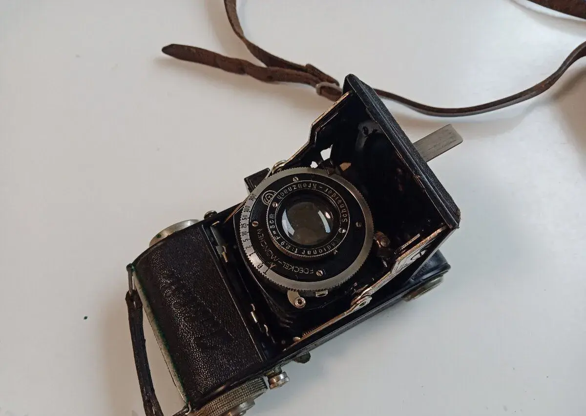 Starý fotoaparát Jubilette Compur