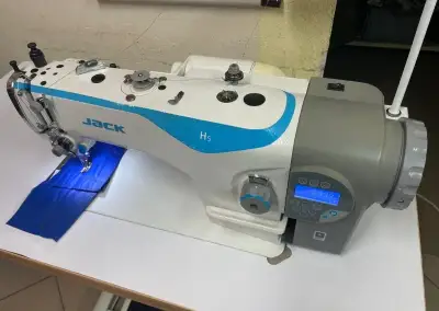 Průmyslový automatický šicí stroj na těžší šití Jack H5
