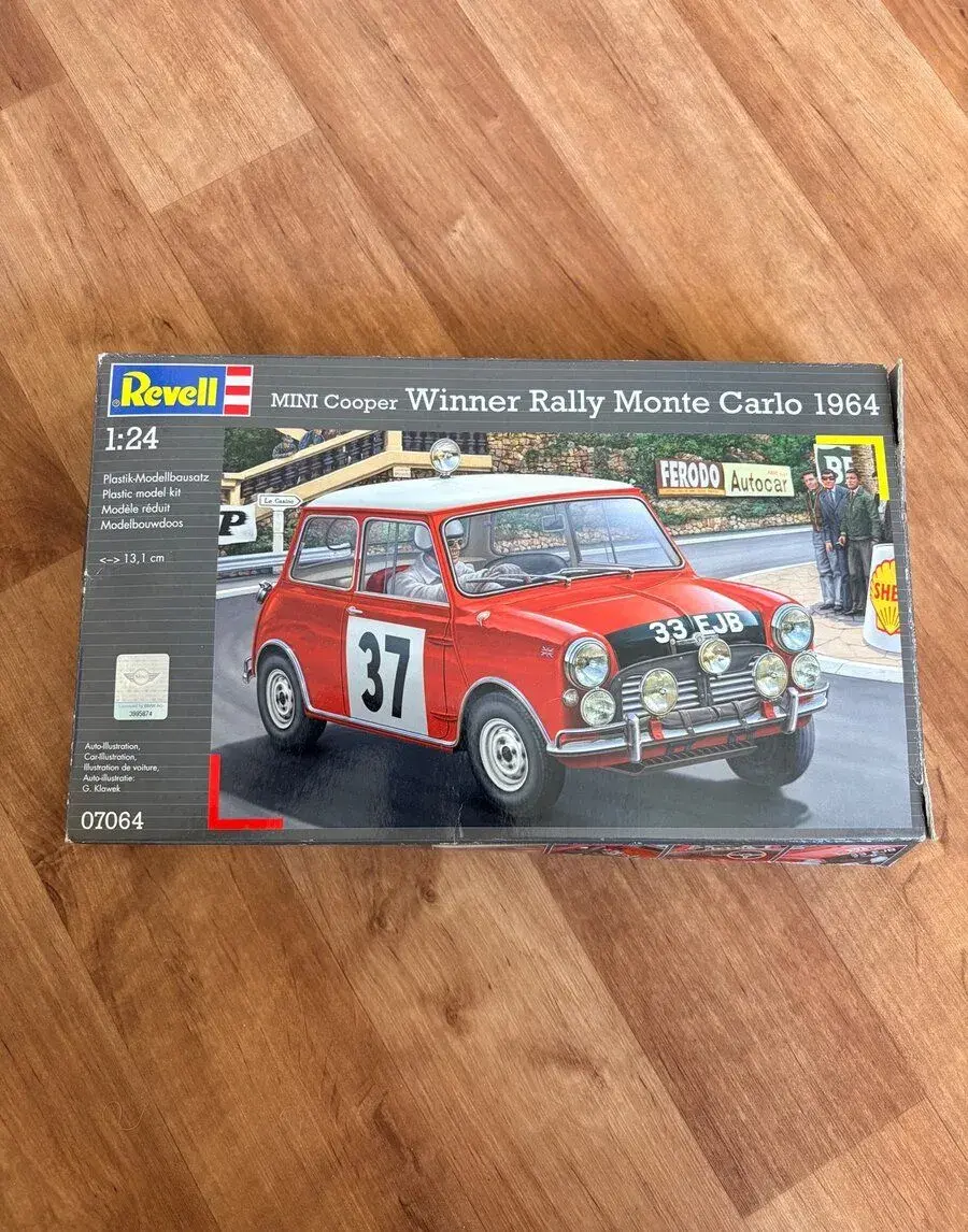 Revell 07064 Mini Cooper Rallye (Winner Monte Carlo 1964)