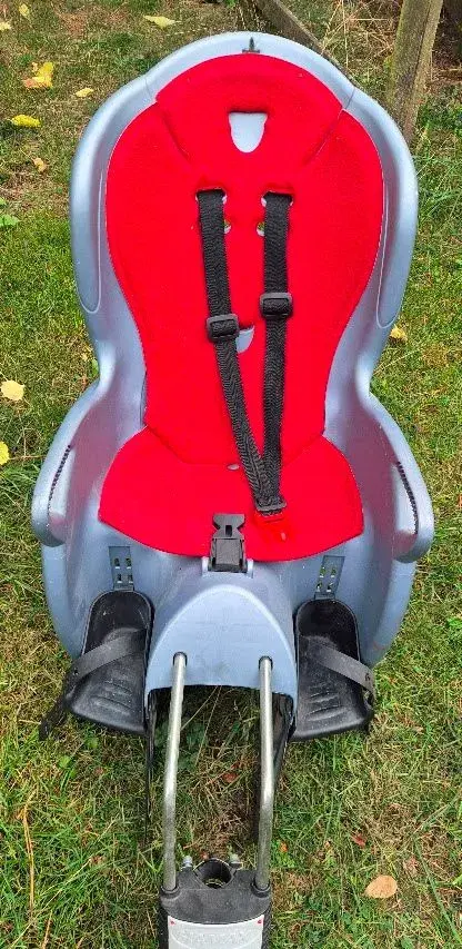 Dětská cyklosedačka Hamax na sedlovou trubku + dětská helma