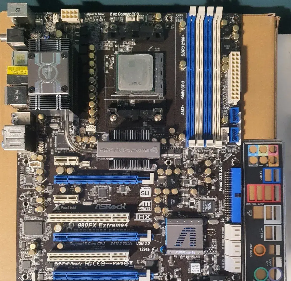 Set ASRock 990FX Extreme4 a AMD FX-8350